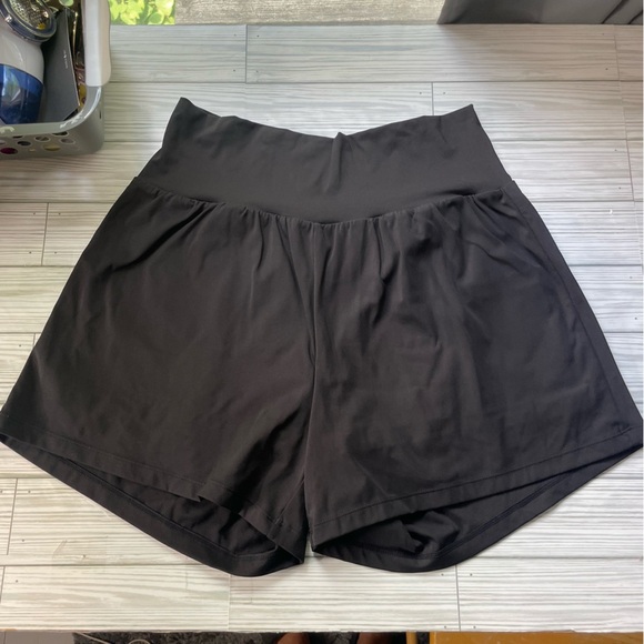 Halara Women's Black High-Waisted Shorts size large - Picture 1 of 7
